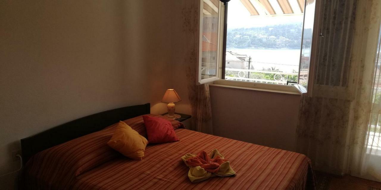 Apartments&Rooms Miro Sea View - Near Beach Sumartin Kültér fotó
